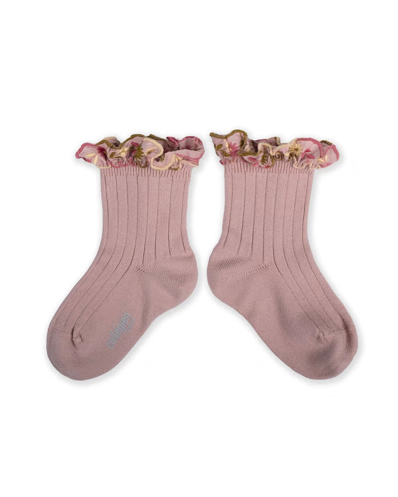 3467 Anémone - Embroidered Ruffle Ribbed Ankle Socks - 331 Vieux Rose
