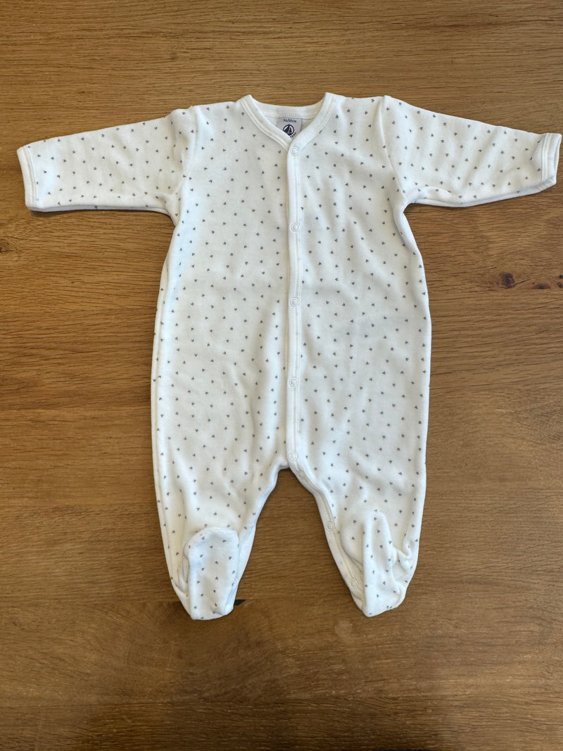 A0EB8 Velour Sleepsuit - Marshmallow/Mistigri