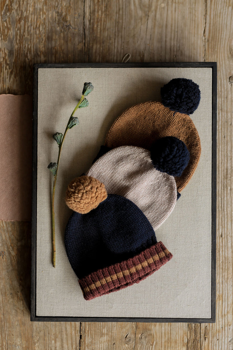 BRIAN KNITWEAR college beanie - dark-blue